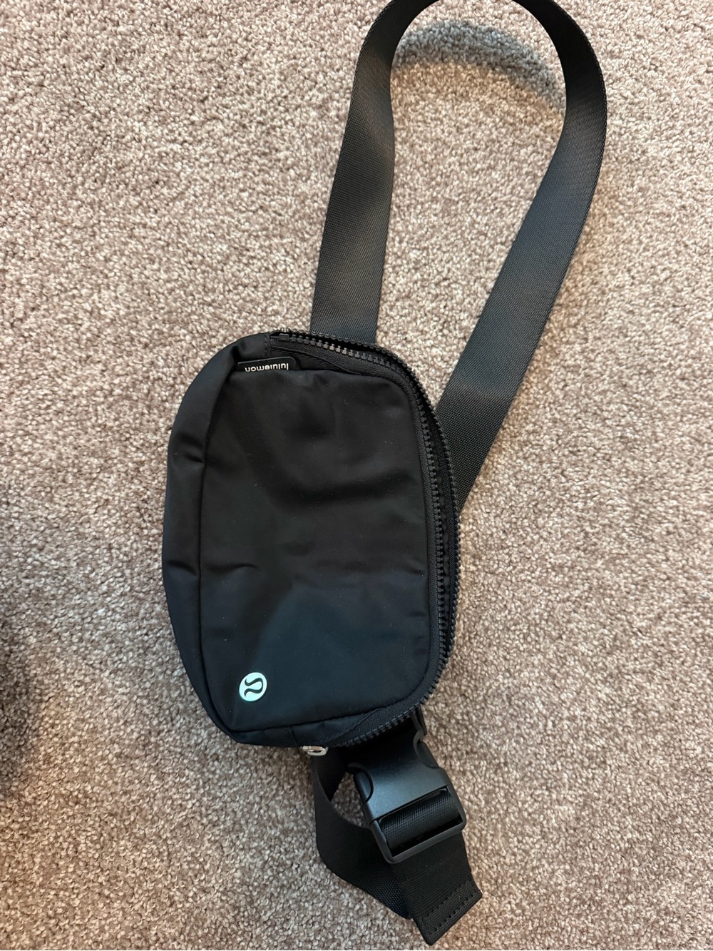 lululemon athletica Black Crossbody Belt Bag with Adjustable Strap